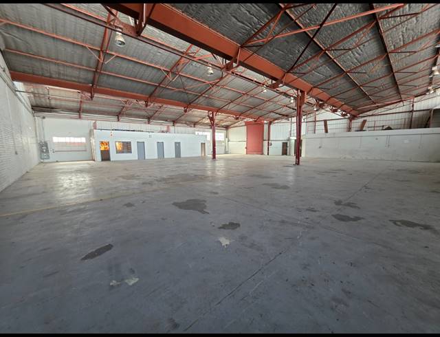 1,266M² WAREHOUSE TO LET IN REUVEN